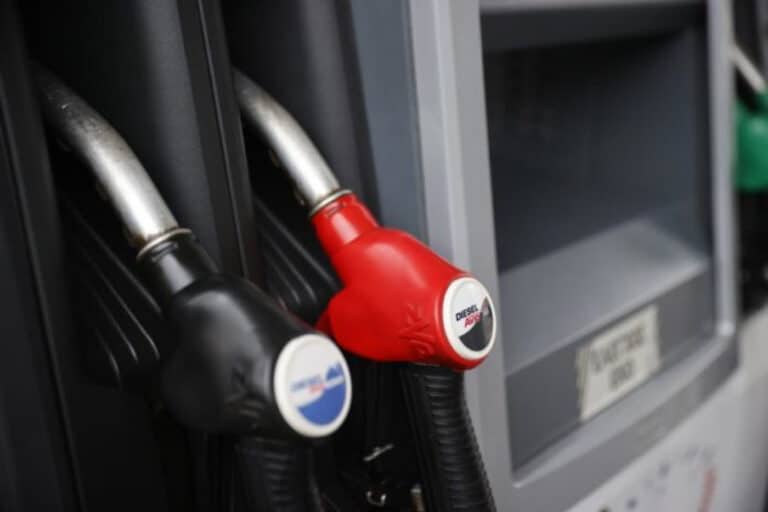 Governo volta a reduzir desconto nos combustíveis em agosto