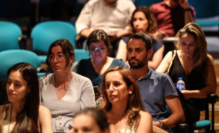 Universidades e tutela longe de chegar a acordo sobre futuro dos investigadores precários