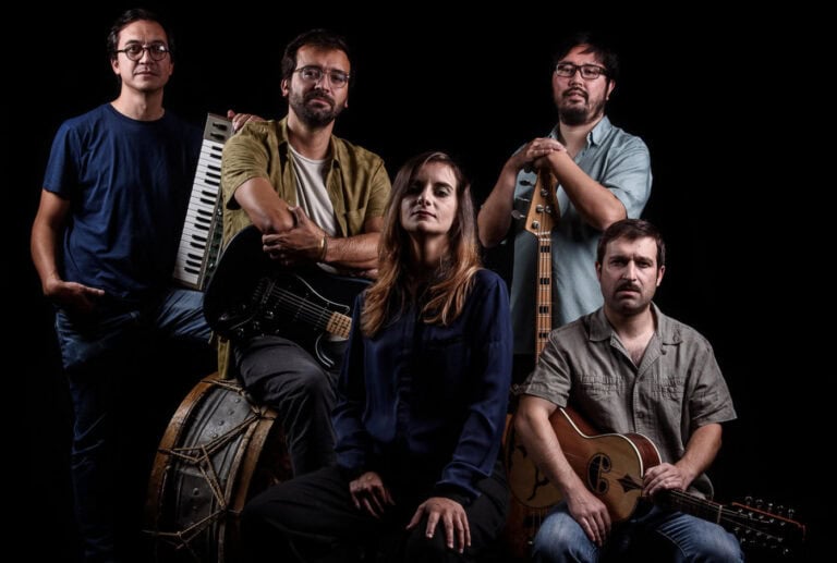 Macadame apresenta 'O Auto da Paixão de Mariana' no Theatro Circo