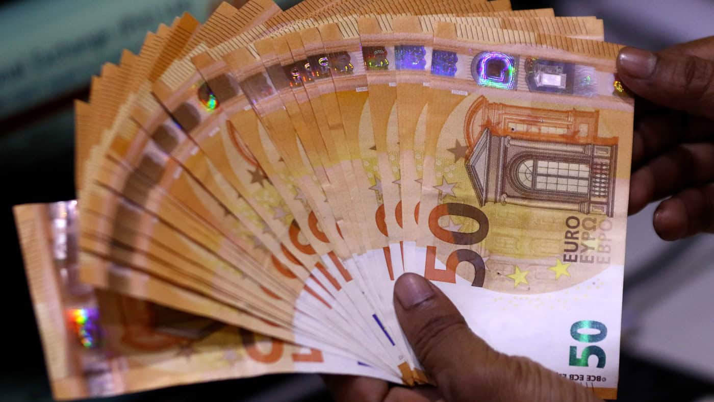 Euribor sobe a seis e 12 meses e no prazo de três meses atinge máximo