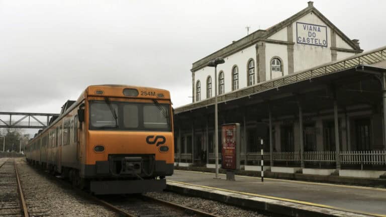 Linha do Minho cortada devido a atropelamento de homem em Viana do Castelo