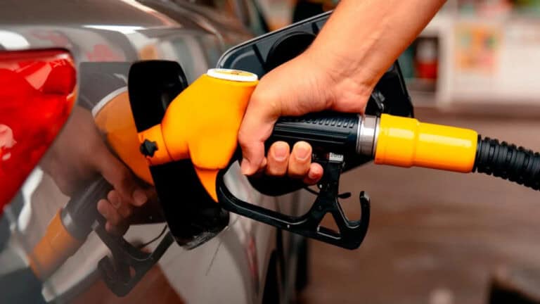 Mexidas nos combustíveis: gasóleo desce e gasolina sobe
