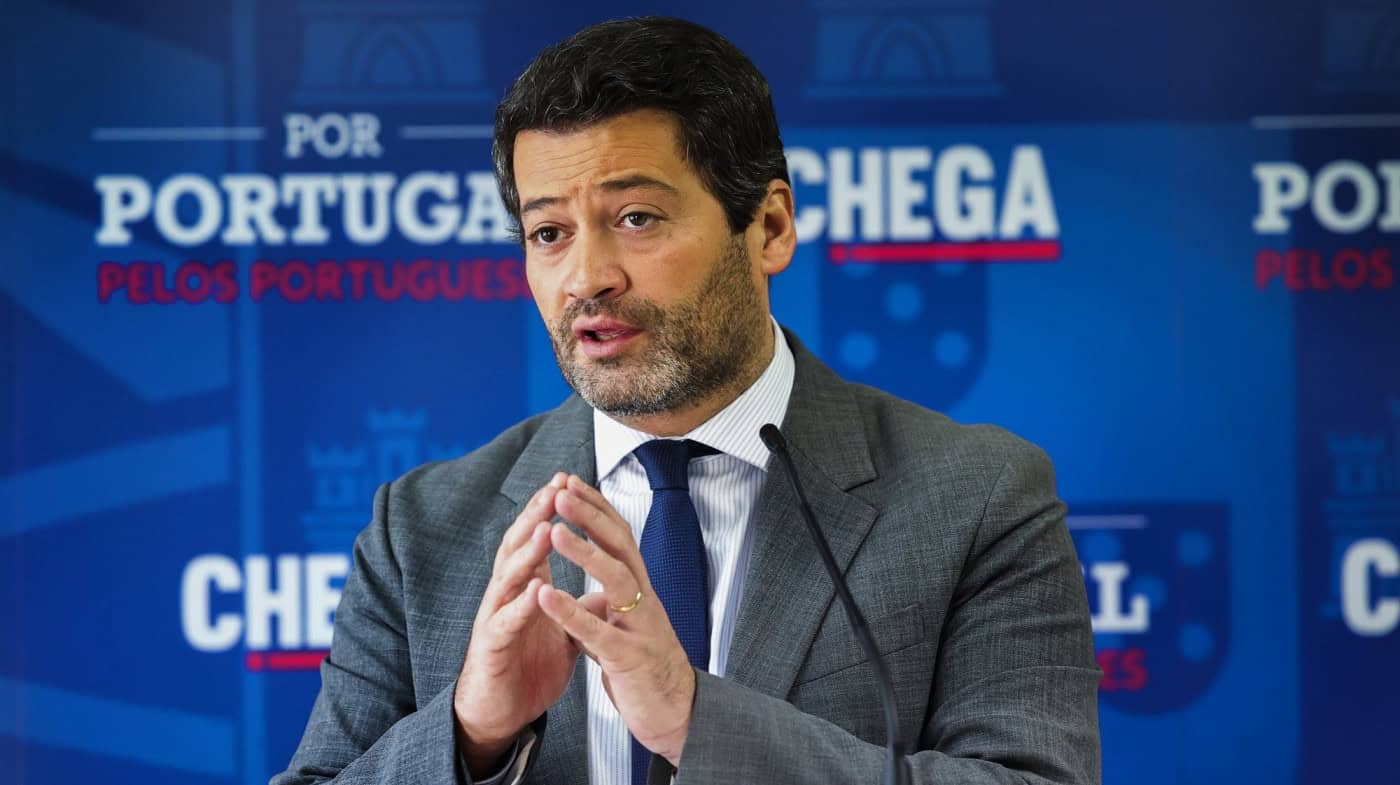 Ministério Público investiga divulgação de notícias falsas pelo líder do Chega