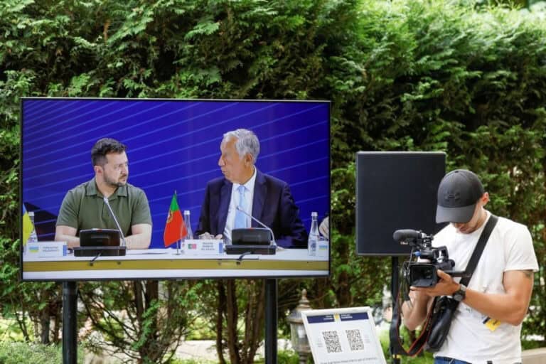 PR termina viagem a Kiev e tem encontro com Zelensky