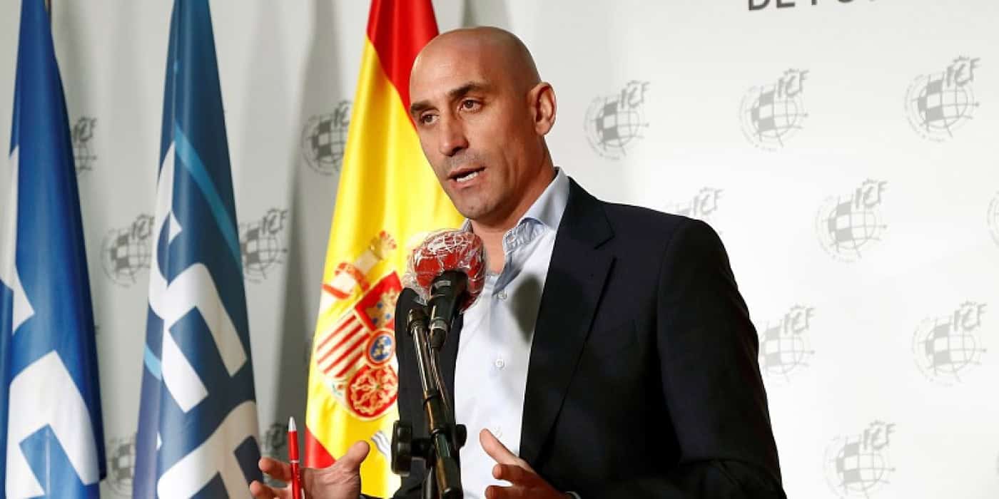 FIFA abre inquérito disciplinar a presidente da Federação espanhola&nbsp;