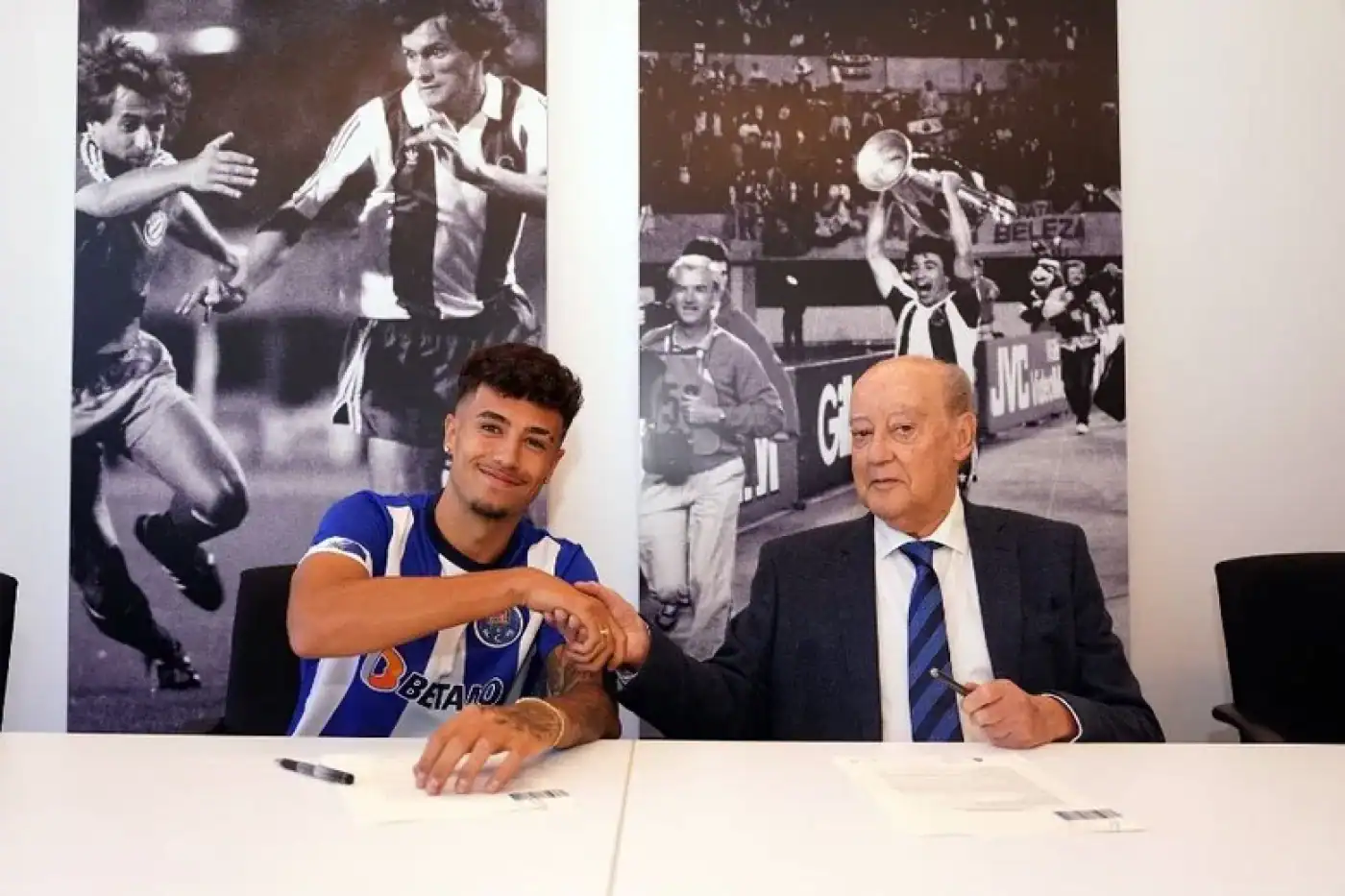 Iván Jaime deixa o FC Famalicão e assina pelo FC Porto por cinco épocas