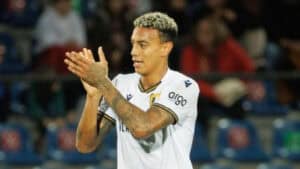 Golo do recém-entrado Cádiz dá vitória ao FC Famalicão