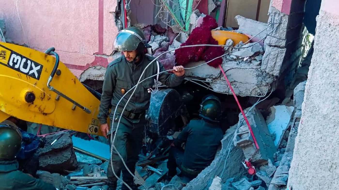 Sobe para 2012 o número oficial de mortes no sismo em Marrocos