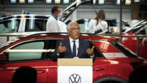 Costa antecipa que paragem na Autoeuropa terá efeitos negativos no PIB e exportações&nbsp;