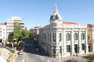 Protesto contra preços da habitação com acampamento junto ao Banco de Portugal