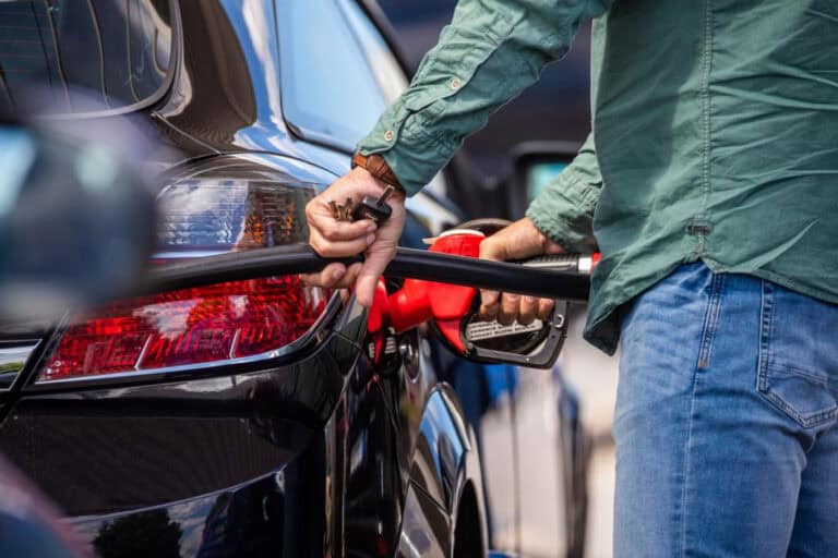 Preços dos combustíveis atingem os valores mais altos do ano