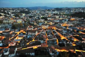 Crédito à habitação. Medidas do Governo não agradam aos partidos da oposição 