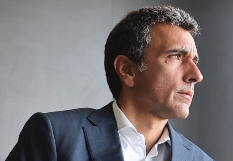 "Nenhum outro clube consegue desafiar a lógica do poder pela paixão como o Vitória”