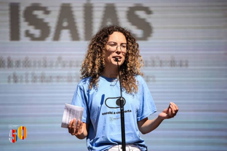 AAUMinho. "Todos já deveriam ter recebido as bolsas"