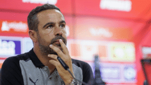 Artur Jorge quer dar “passo em frente” contra Estrela da Amadora