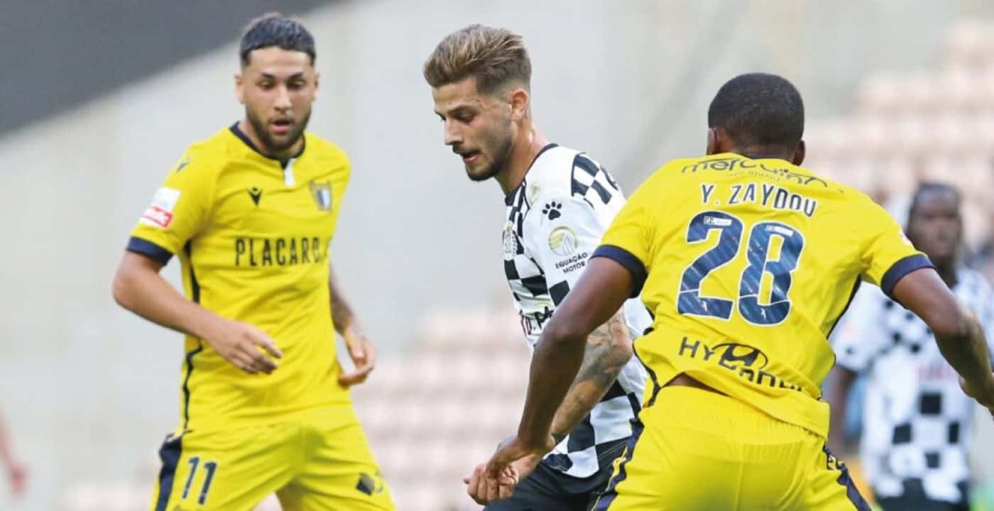 FC Famalicão resgata um ponto no Bessa