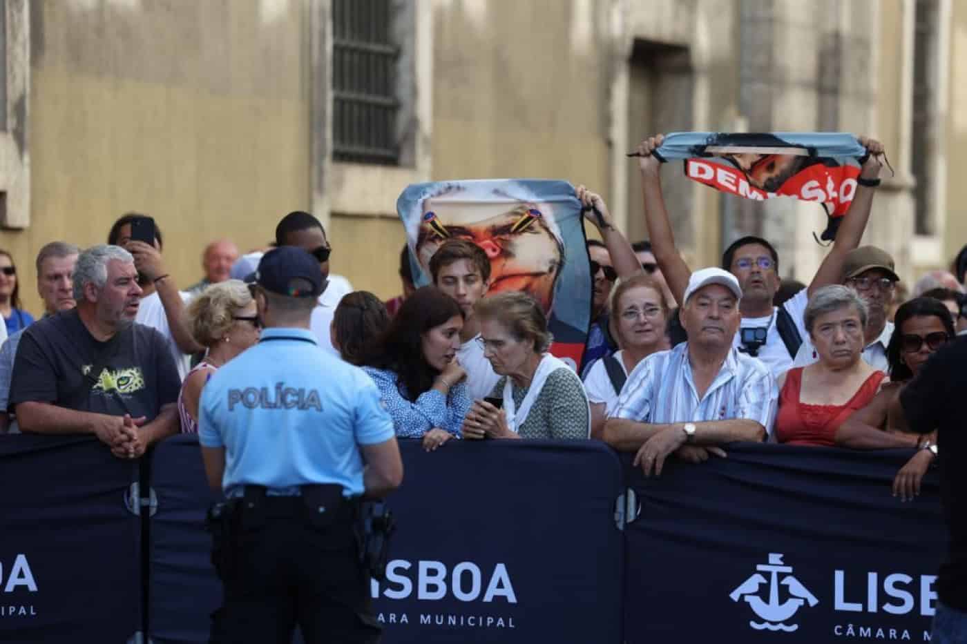 05 Outubro: O povo ficou longe dos discursos sobre a República e não gostou