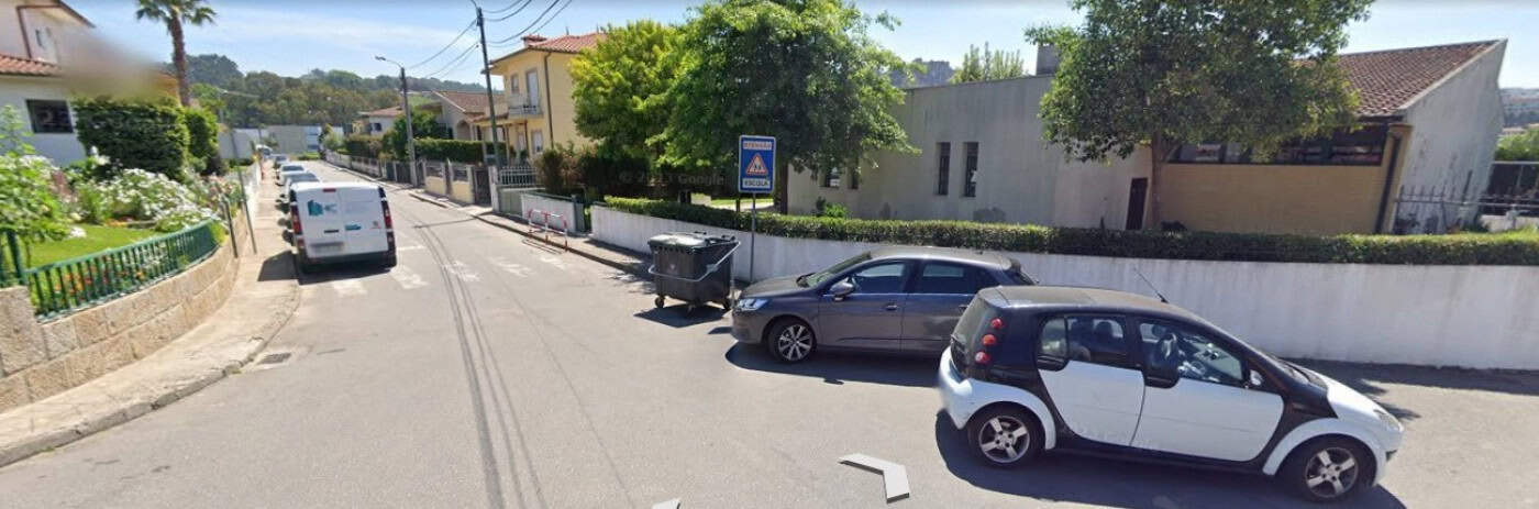 Pais pedem lomba junto a jardim-de-infância de Dume. Serviços da CMB dizem não ser necessária