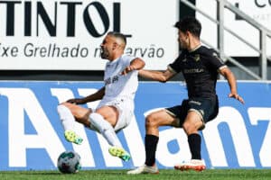 Farense empata na receção ao Vizela em jogo sem golos