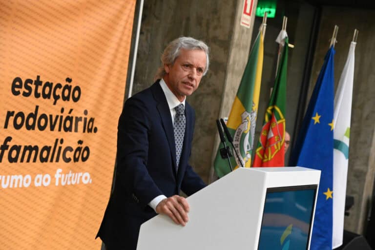 Autarca de Famalicão critica desigualdades no apoio central para transportes