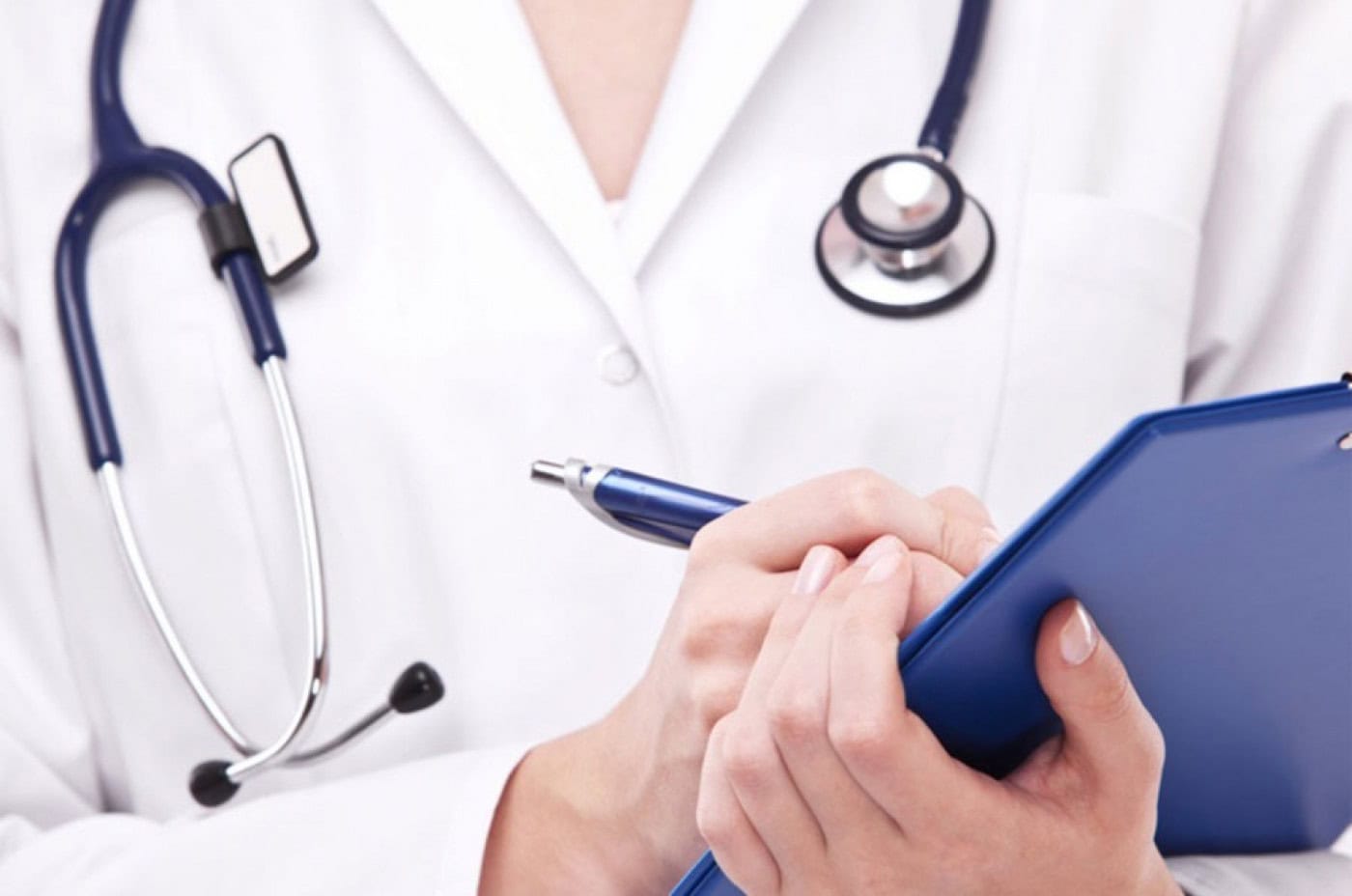 Médicos acusam ministro da Saúde de “empurrar o pais para uma “tragédia anunciada”