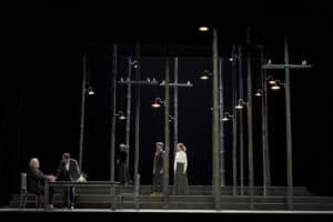 TNSJ apresenta 'As Bruxas de Salém' no Theatro Circo