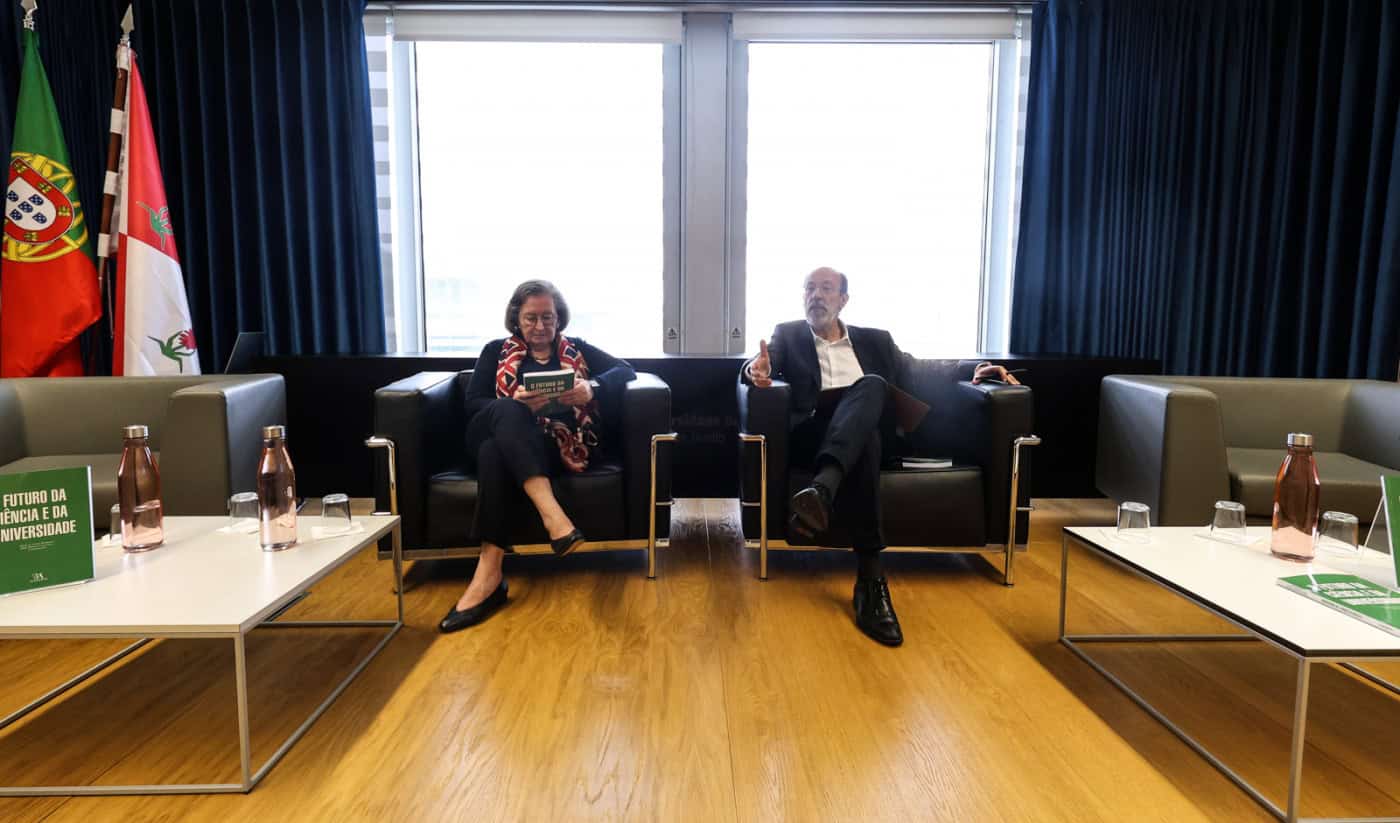 Investimento em ciência “estagnado” há 30 anos. Academias alertam para perda de soberania