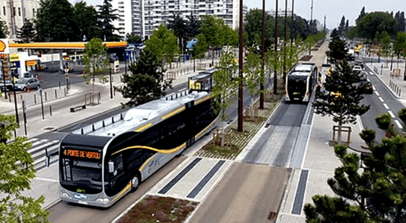 Consórcio da CaetanoBus e DST constrói veículos do metrobus do Porto por 29,5 milhões