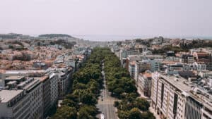 Juro implícito do crédito à habitação volta a subir em setembro para 4,270% 