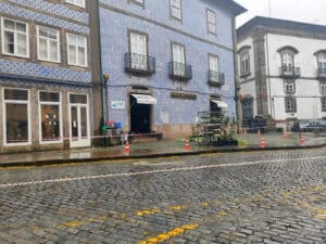 Moradores de edifício em risco realojados pela Proteção Civil de Braga