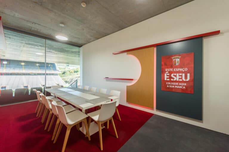 Agere paga 49 mil euros anuais para camarote no estádio que disponibiliza a trabalhadores&nbsp;&nbsp;