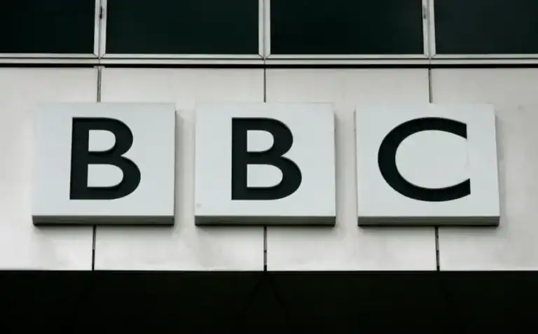 BBC lança serviço de rádio de emergência na Faixa de Gaza&nbsp;