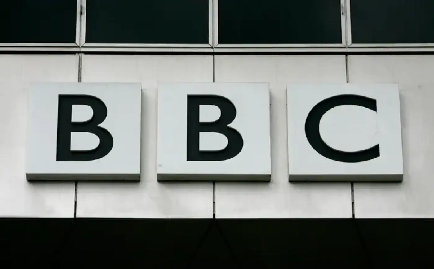 BBC lança serviço de rádio de emergência na Faixa de Gaza