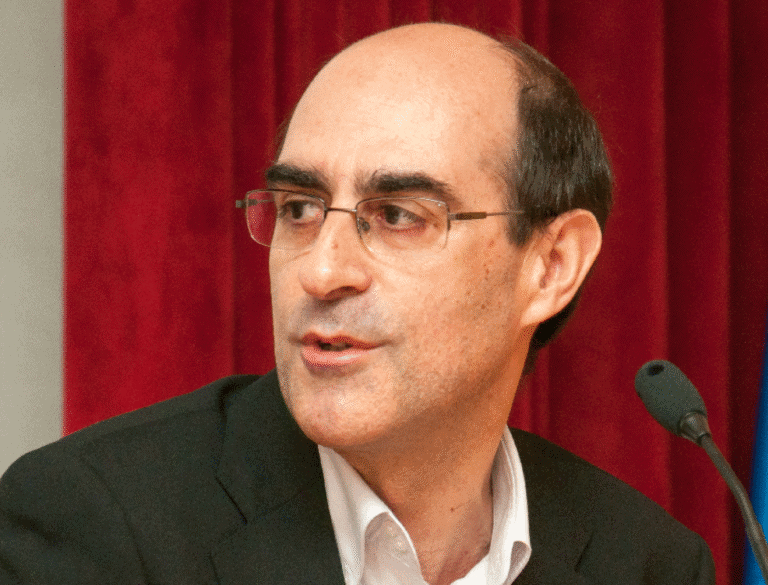 Palmeira defende dissolução do governo só depois da aprovação do OE&nbsp;&nbsp;