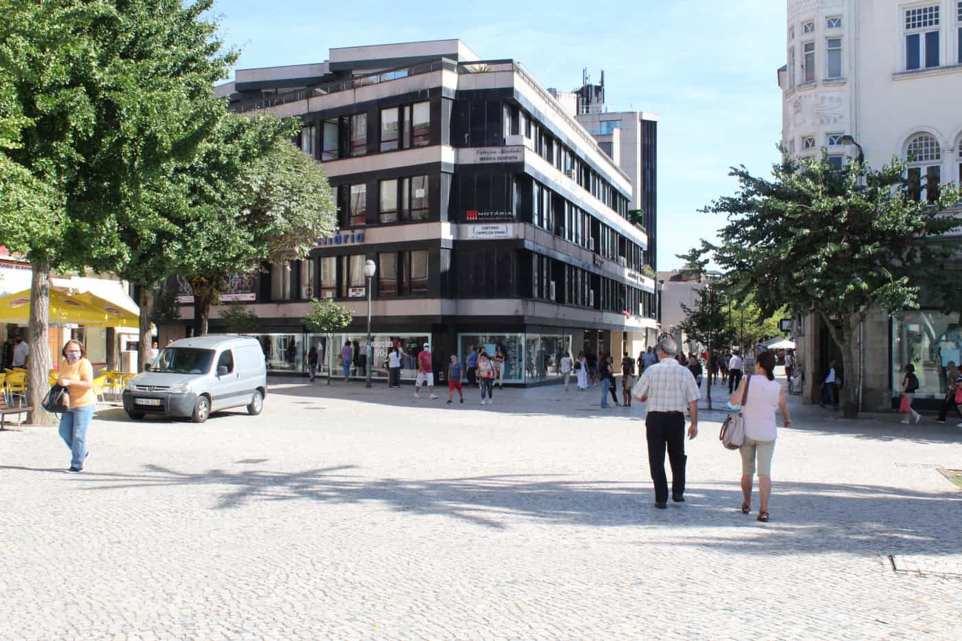 População empregada supera os 5 milhões. Desemprego também sobe 