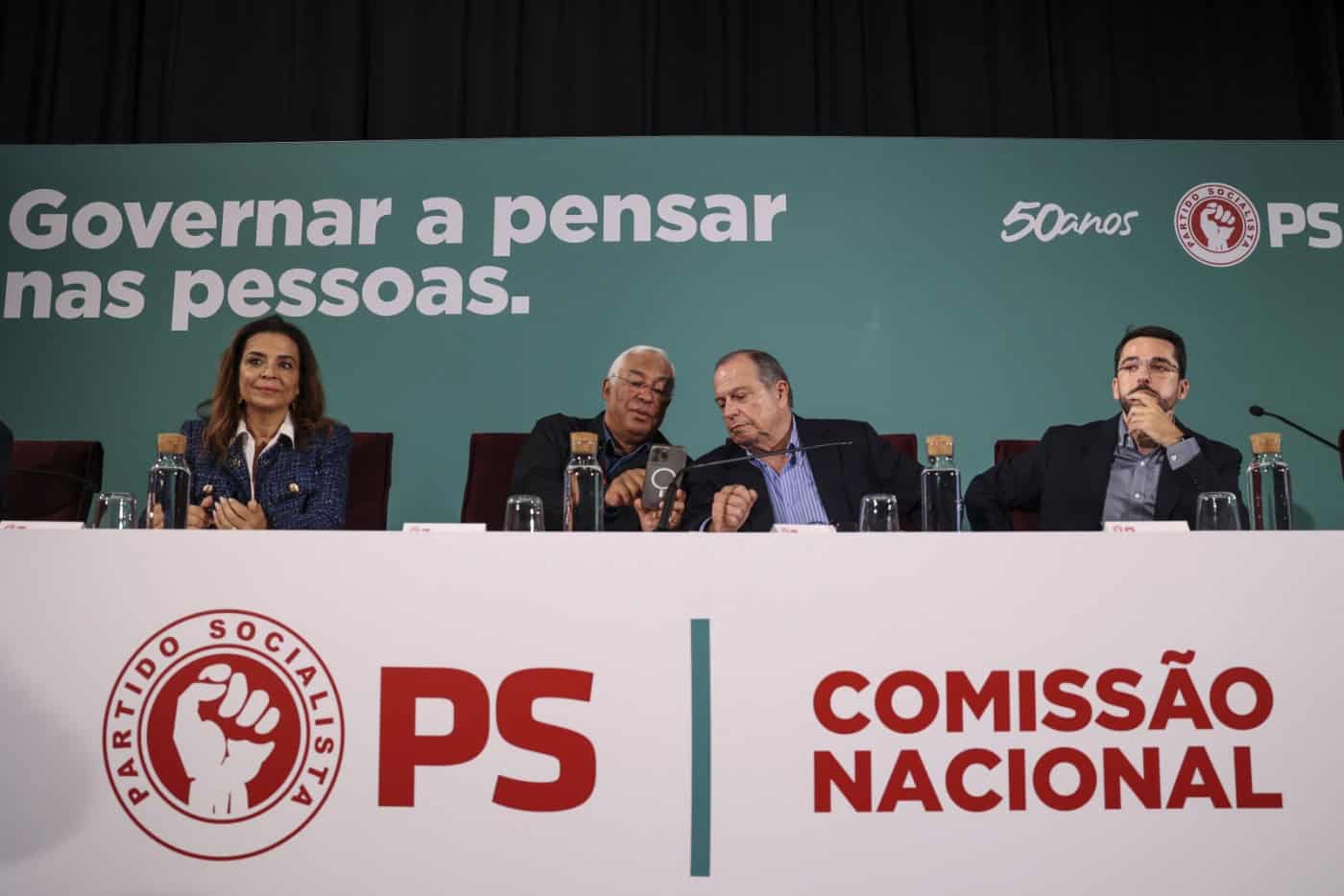 Comissão Nacional do PS reúne-se para marcar congresso e eleição direta do novo líder&nbsp;