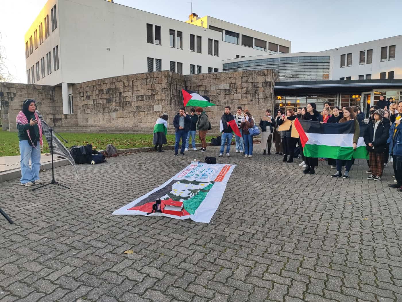 Grupo de alunos da UMinho exige fim de genocídio e libertação da Palestina