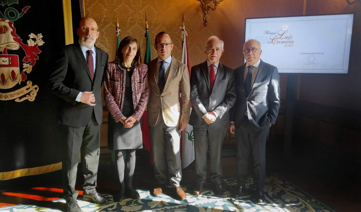 Emoção e saudade marcam entrega do Prémio Camões 2020 a Vítor Aguiar e Silva