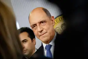 Médicos e Governo chegam a acordo para aumentos salariais 