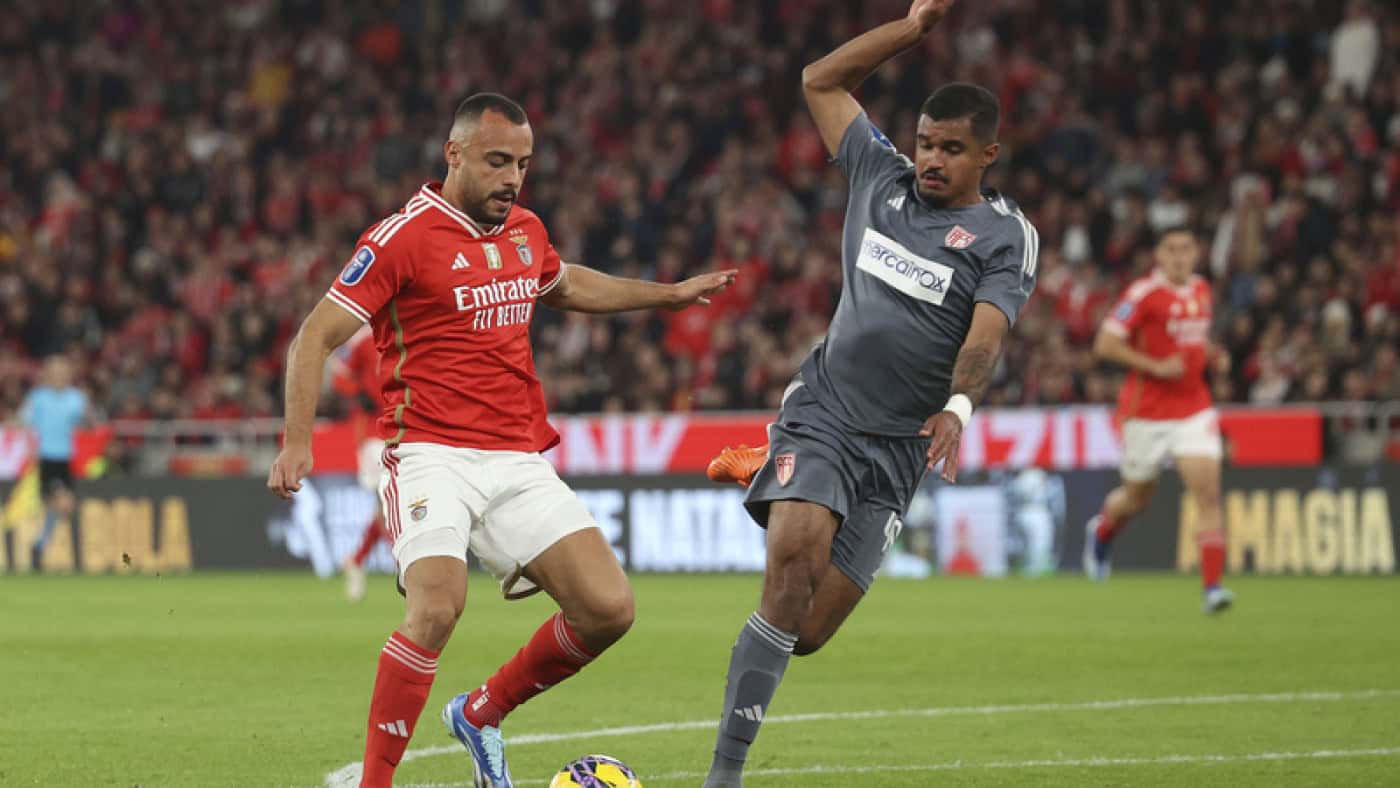 Benfica apura-se para final four da Taça da Liga com triunfo por 4-1 sobre o AVS
