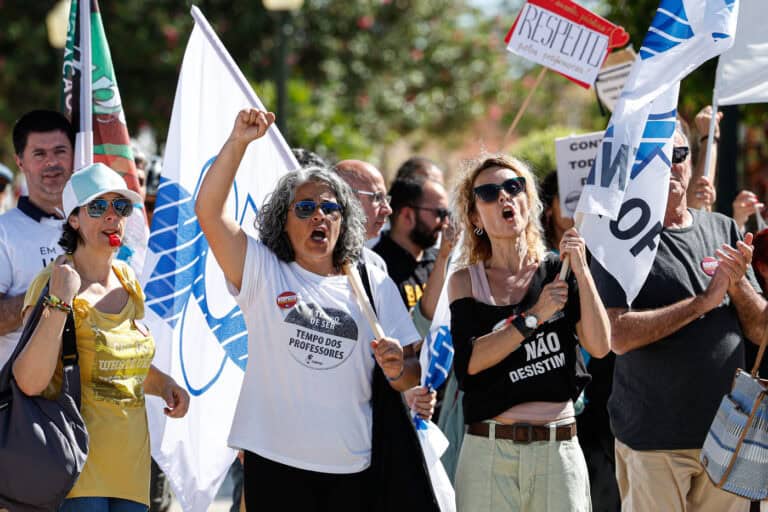 Pré-avisos de greve disparam no Estado e no privado até novembro&nbsp;