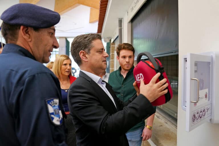 Escolas de Braga não estão equipadas com desfibriladores. CMB aposta na formação dos profissionais