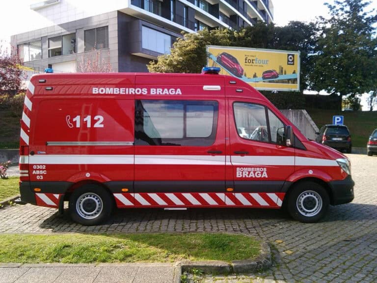 BVB com cinco ambulâncias de socorro, limitados na resposta caso macas fiquem retidas no hospital