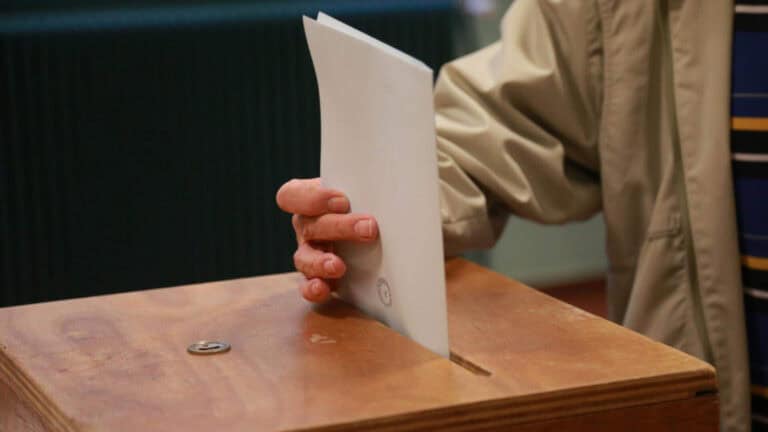 MAI prevê que se possa votar em 13.500 mesas nas europeias e o processo envolva 67 mil pessoas&nbsp;&nbsp;