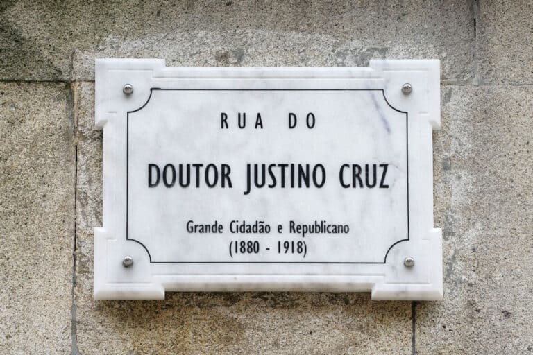 Câmara de Braga uniformiza placas toponímicas do centro histórico