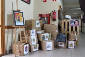 Bibliotecas escolares doam centenas de bens alimentares, livros e brinquedos a instituições de Braga