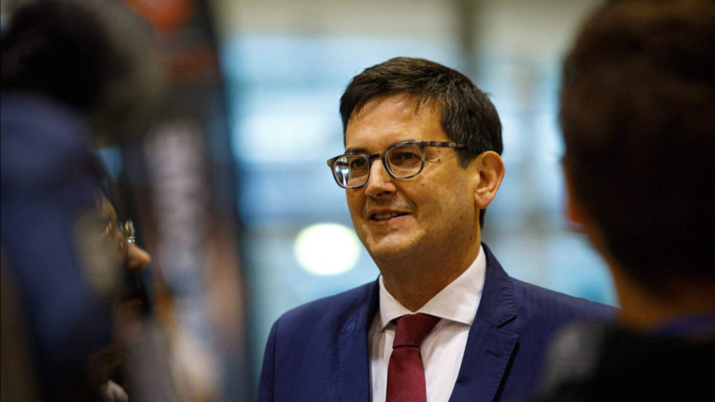 IL aposta na redução de impostos e recusa aumento geral de salários