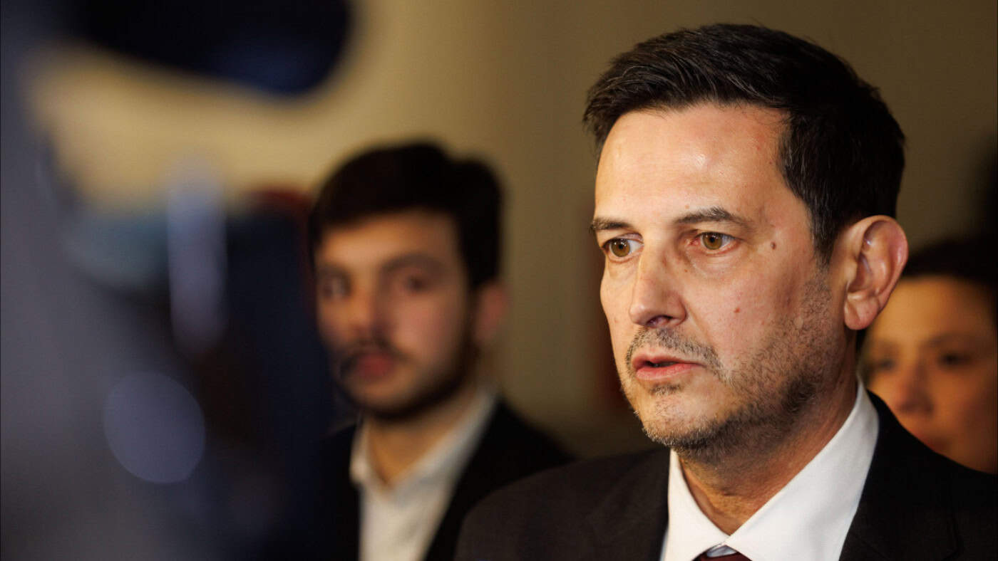 IL quer subir pelo menos de oito para 12 deputados nas legislativas