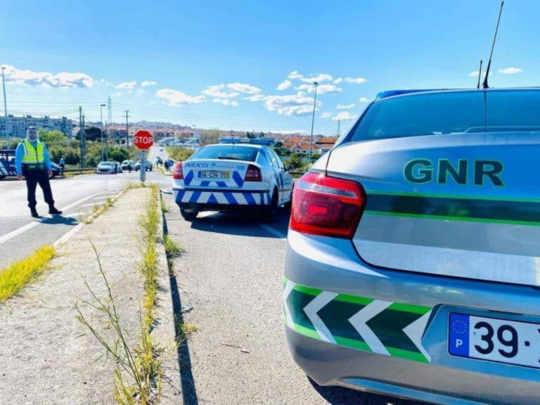 Oito mortos e 748 feridos em 2.519 acidentes durante campanha "Viajar sem pressa"&nbsp;