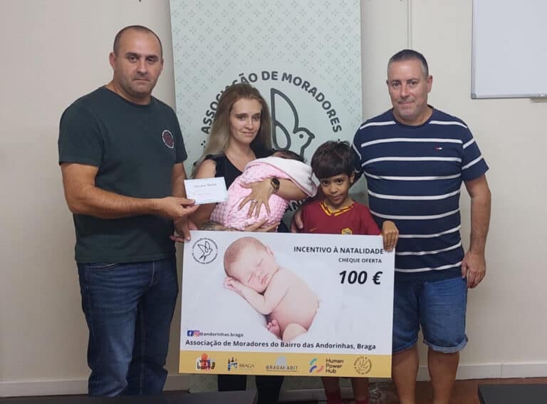 Bairro das Andorinhas volta a atribuir cheque-bebé por cada nascimento